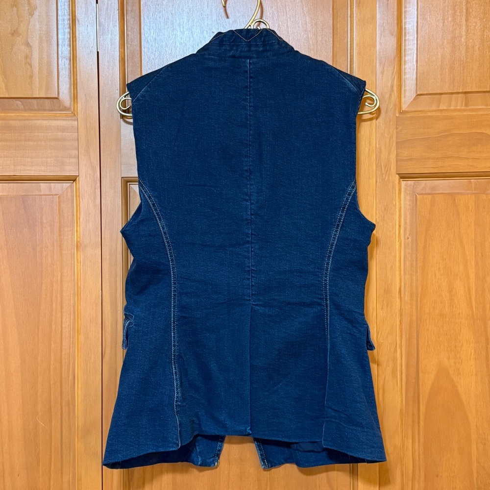 Avec Les Filles Denim Sleeveless Blazer Vest with Gold Buttons Size Small - Picture 5 of 10